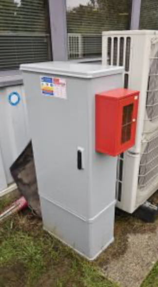 Coffret de commande extérieur obturateur anti-pollution avec bouteilles air comprimé et système déclenchement